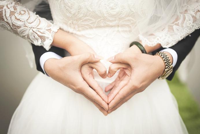 結婚祝いにぴったり！おすすめのルクルーゼのプレゼント◎