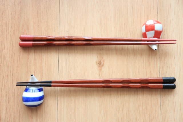 結婚祝いにおすすめ「夫婦箸」と選び方の意味とは！