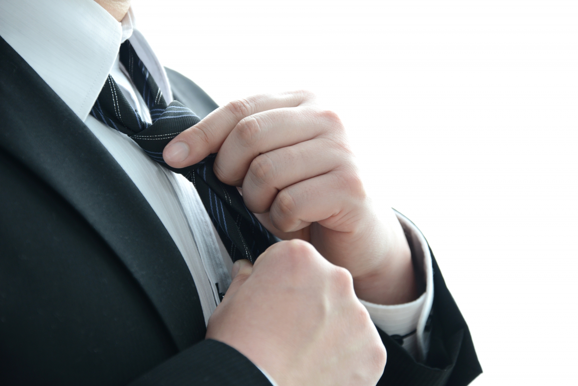 男性への就職祝いに、実用性のある上質なアイテムを贈ろう