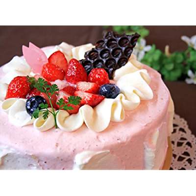 女子大学生に贈る誕生日プレゼントはどれがいい？リップや時計、お菓子を紹介！