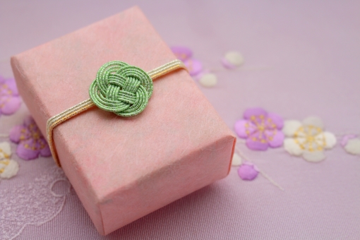 大切な人に贈るならこれ！3000円前後の人気プレゼント特集！