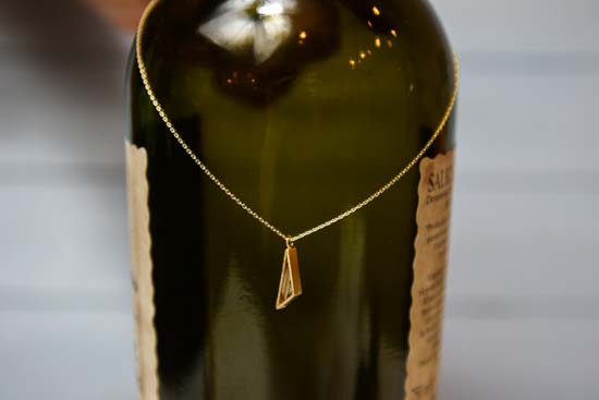 K10 トライアングルネックレス