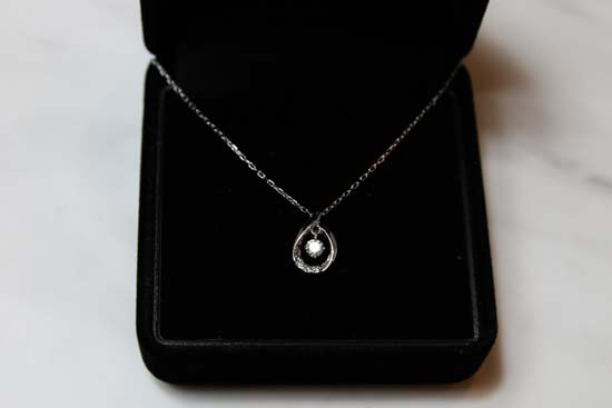 K10WG ダイヤモンドネックレス-しずく