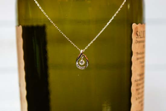 K10WG ダイヤモンドネックレス-しずく