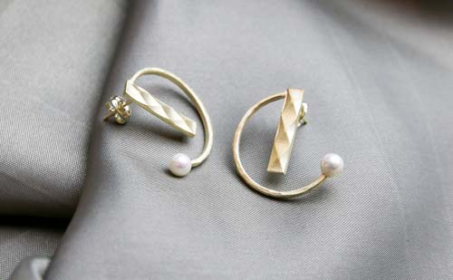 ダイヤパターンフープピアス/イヤリング