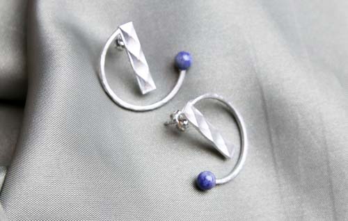 ダイヤパターンフープピアス/イヤリング