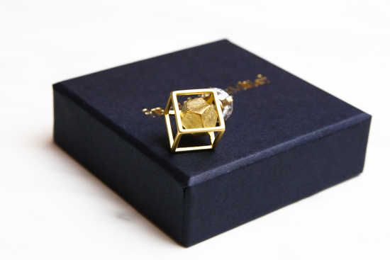 キューブキャッチピアス ゴールド×ジルコニア (片耳販売)