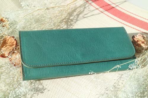 フラップ付き長財布