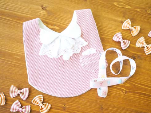 ママさんに喜ばれること間違いなしのおしゃれなよだれかけ