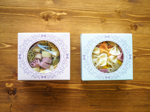 蝶とハートのこだわりパスタ麺［スリーブタイプ］