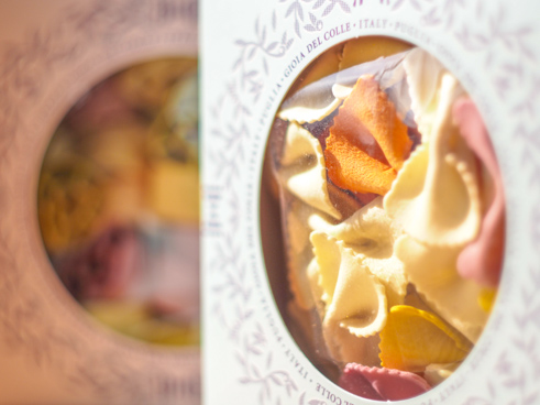 蝶とハートのこだわりパスタ麺［スリーブタイプ］