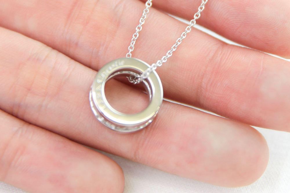 エタニティ ホワイト