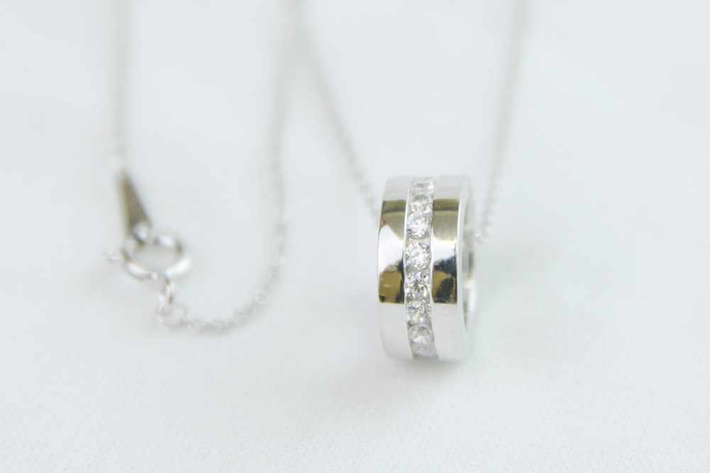 エタニティ ホワイト