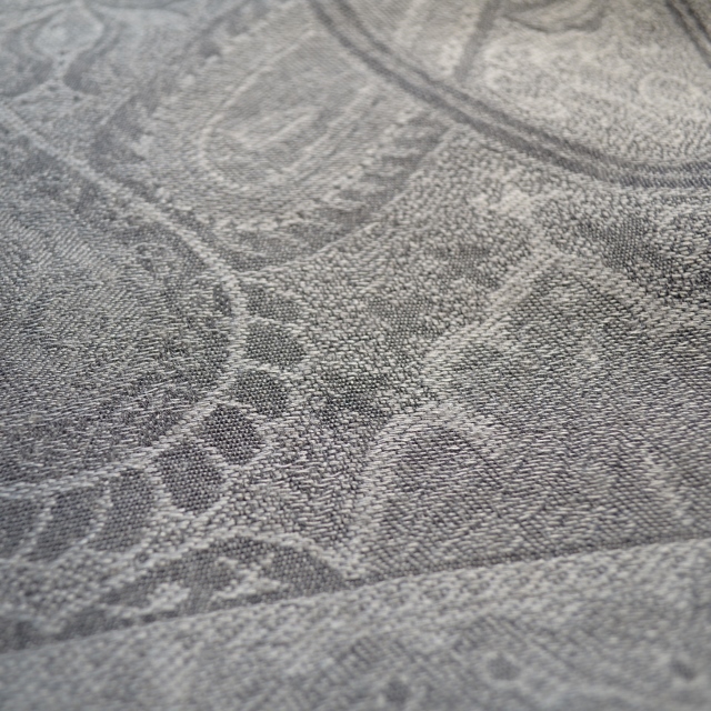 シルクカシミヤ大柄ペイズリージャカードストール　グレー