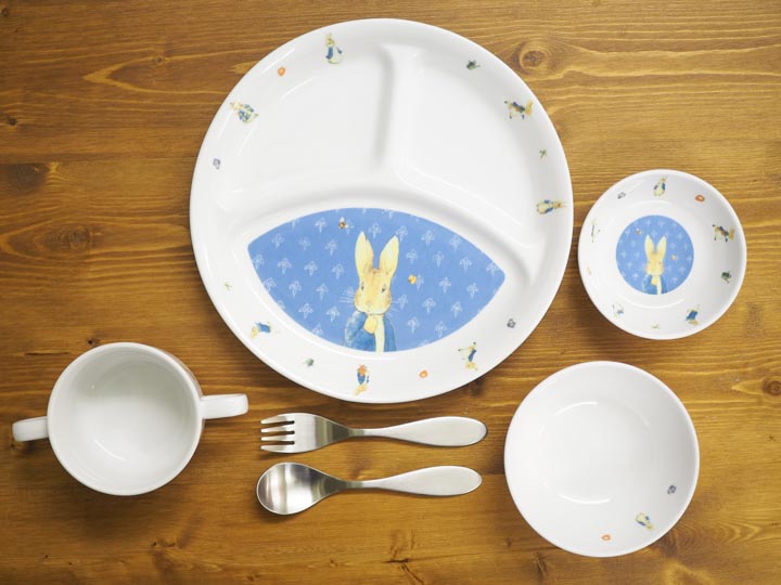 ピーターラビットの食器＆スプーンフォークセット