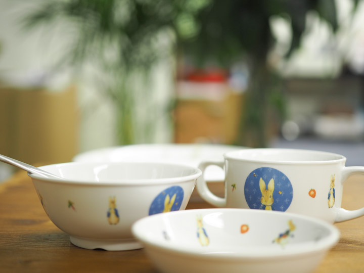 ピーターラビットの食器＆スプーンフォークセット