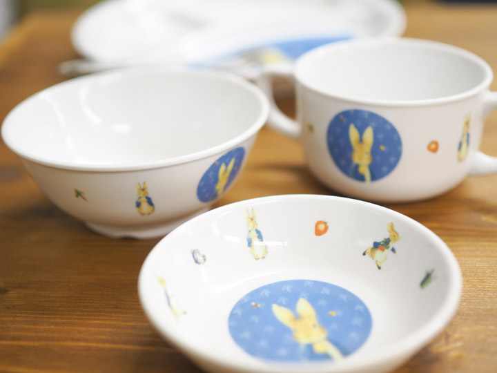 ピーターラビットの食器＆スプーンフォークセット