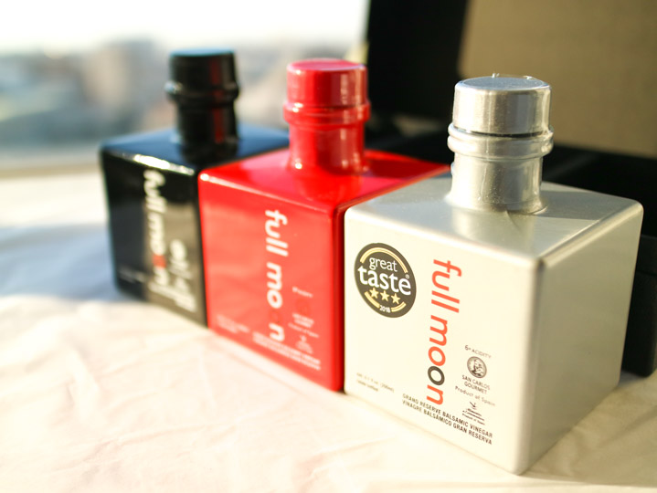 フルムーン3個セット(ホワイトバルサミコ12年熟成・ブラックバルサミコ12年熟成・オリーブオイル)