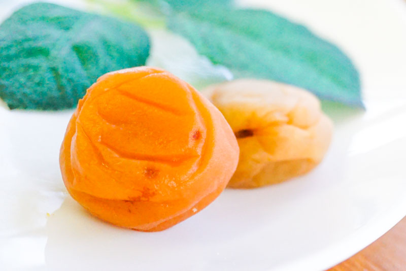 Premium 紀州南高梅 16粒 木箱入り A382