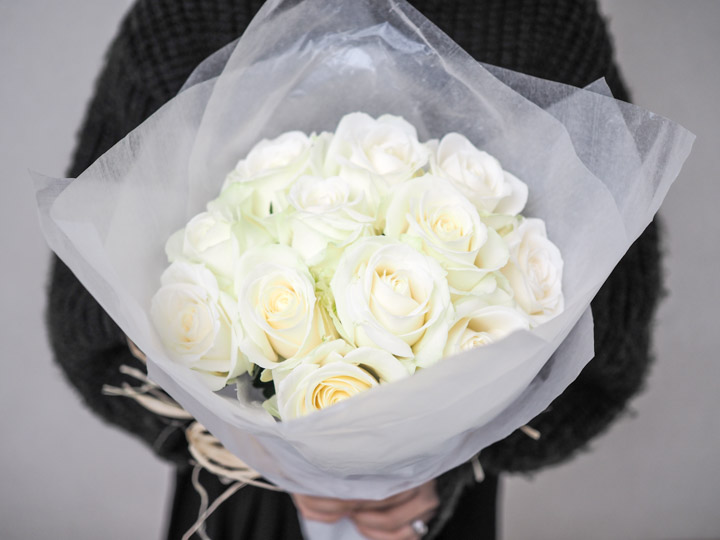 Douzaine de roses ドゥゼーヌ・ドゥ・ローズ [12本のバラ] モダンローズ