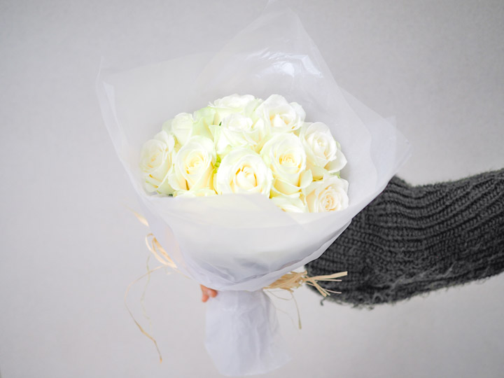 Douzaine de roses ドゥゼーヌ・ドゥ・ローズ [12本のバラ] モダンローズ