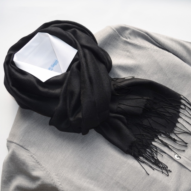 シルクカシミヤ大柄ペイズリージャカードストール　ブラック