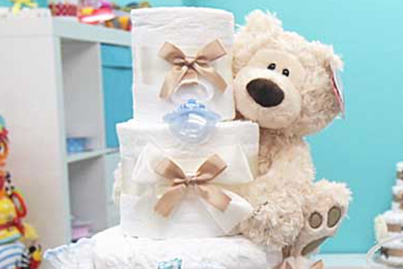 出産祝いギフト４段おむつケーキ　フィルビンＢＩＧぬいぐるみ