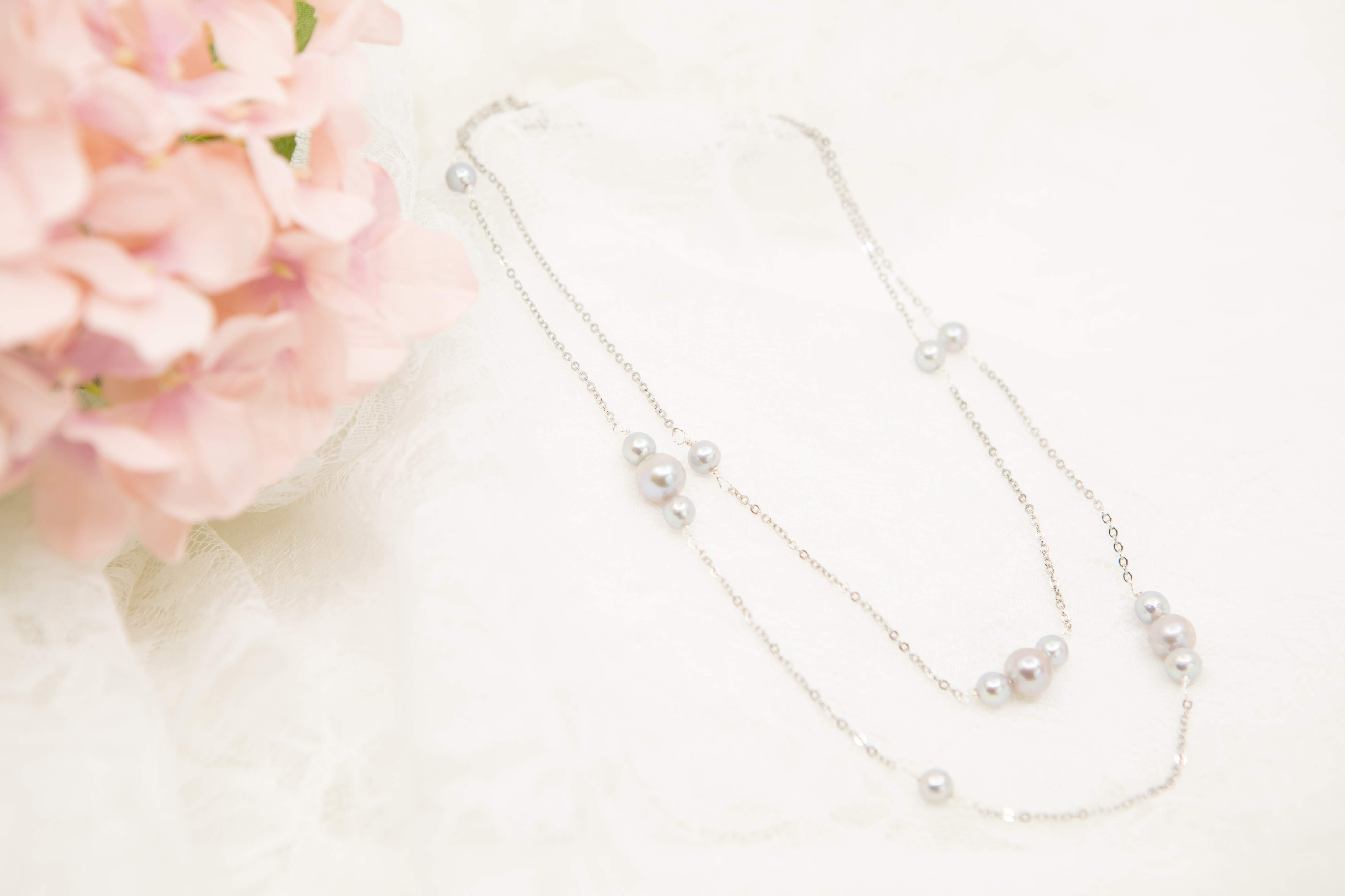 ブルーグレイの淡水パール × シルバーチェーン