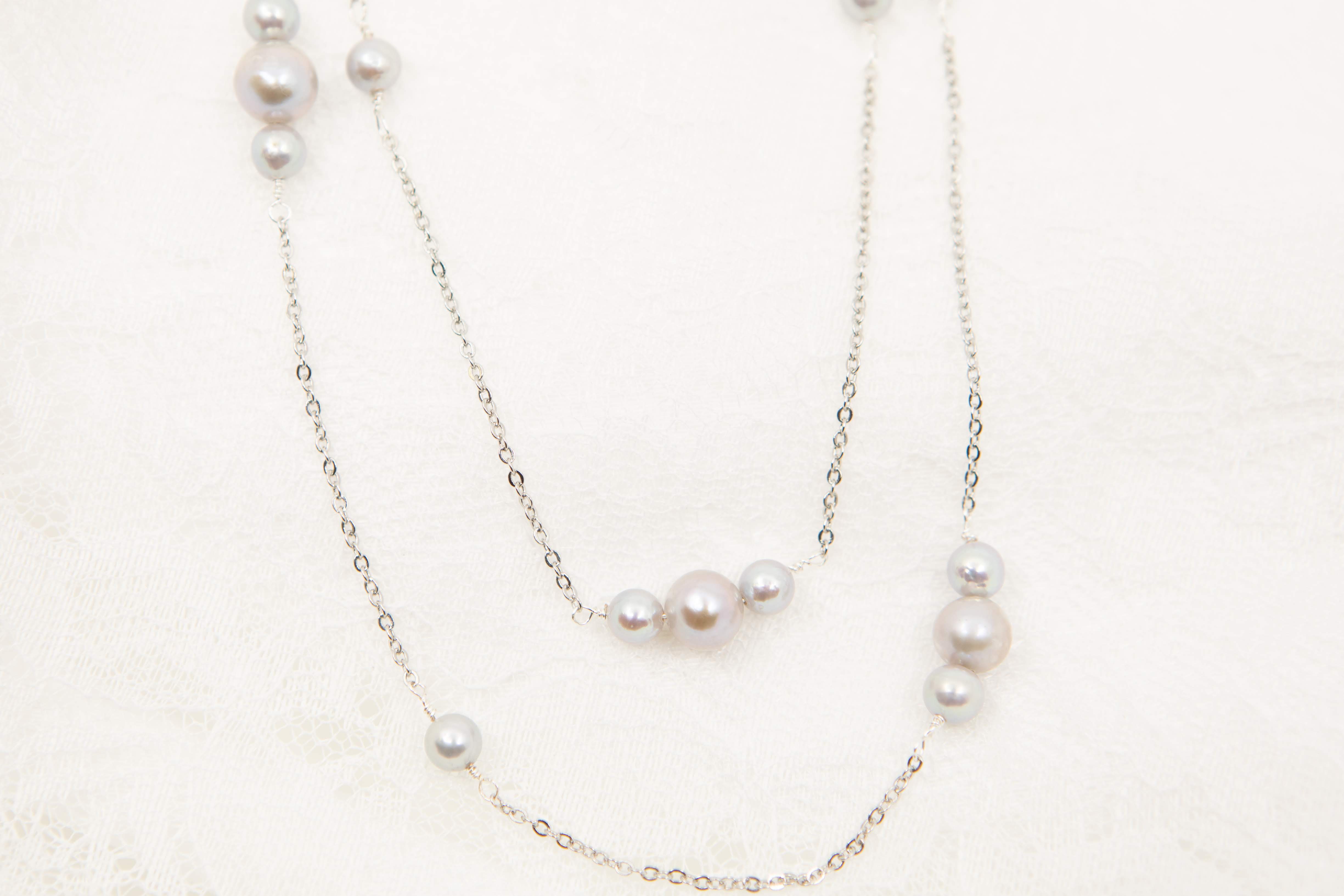 ブルーグレイの淡水パール × シルバーチェーン