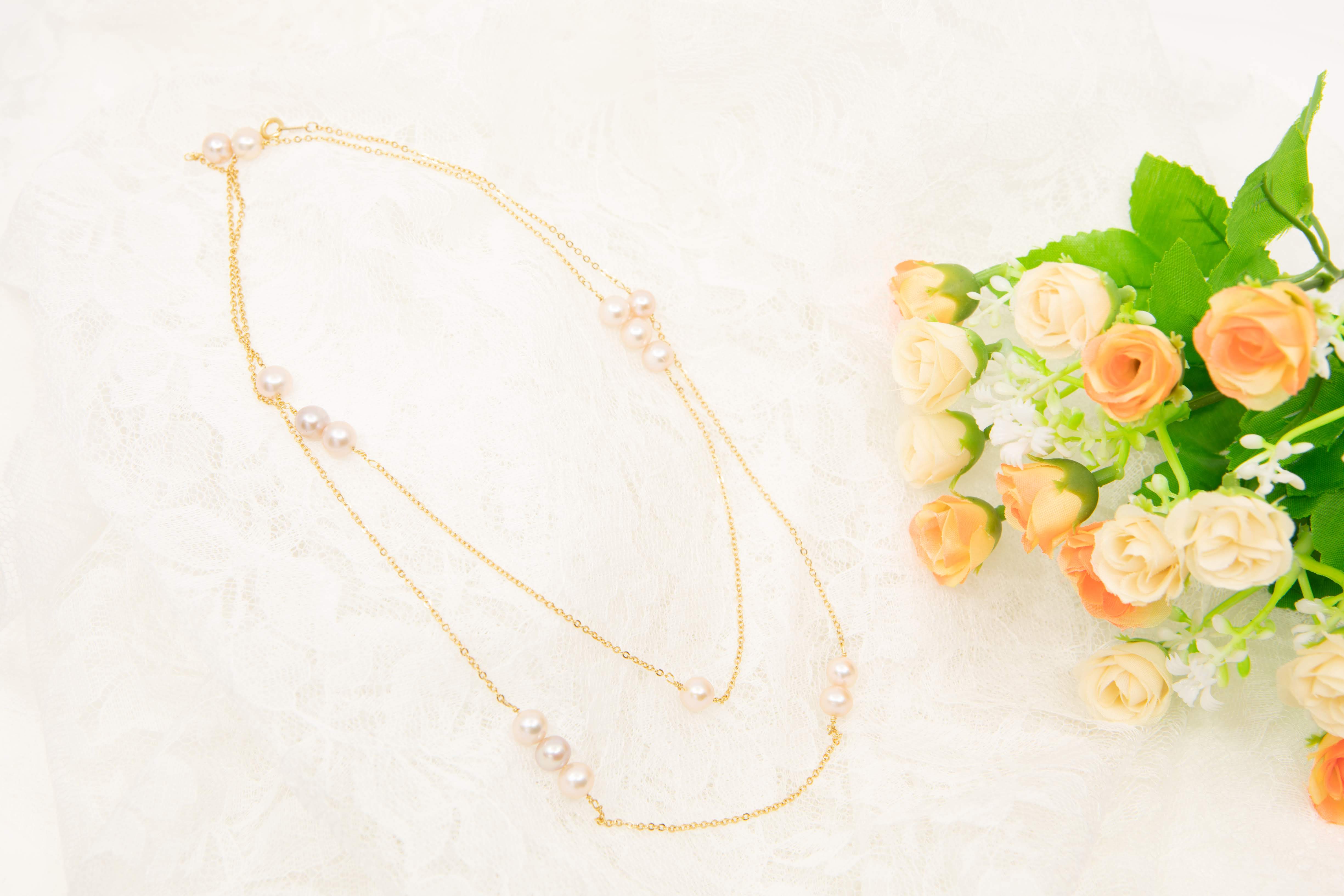 ピンク系淡水パール × ゴールドチェーン