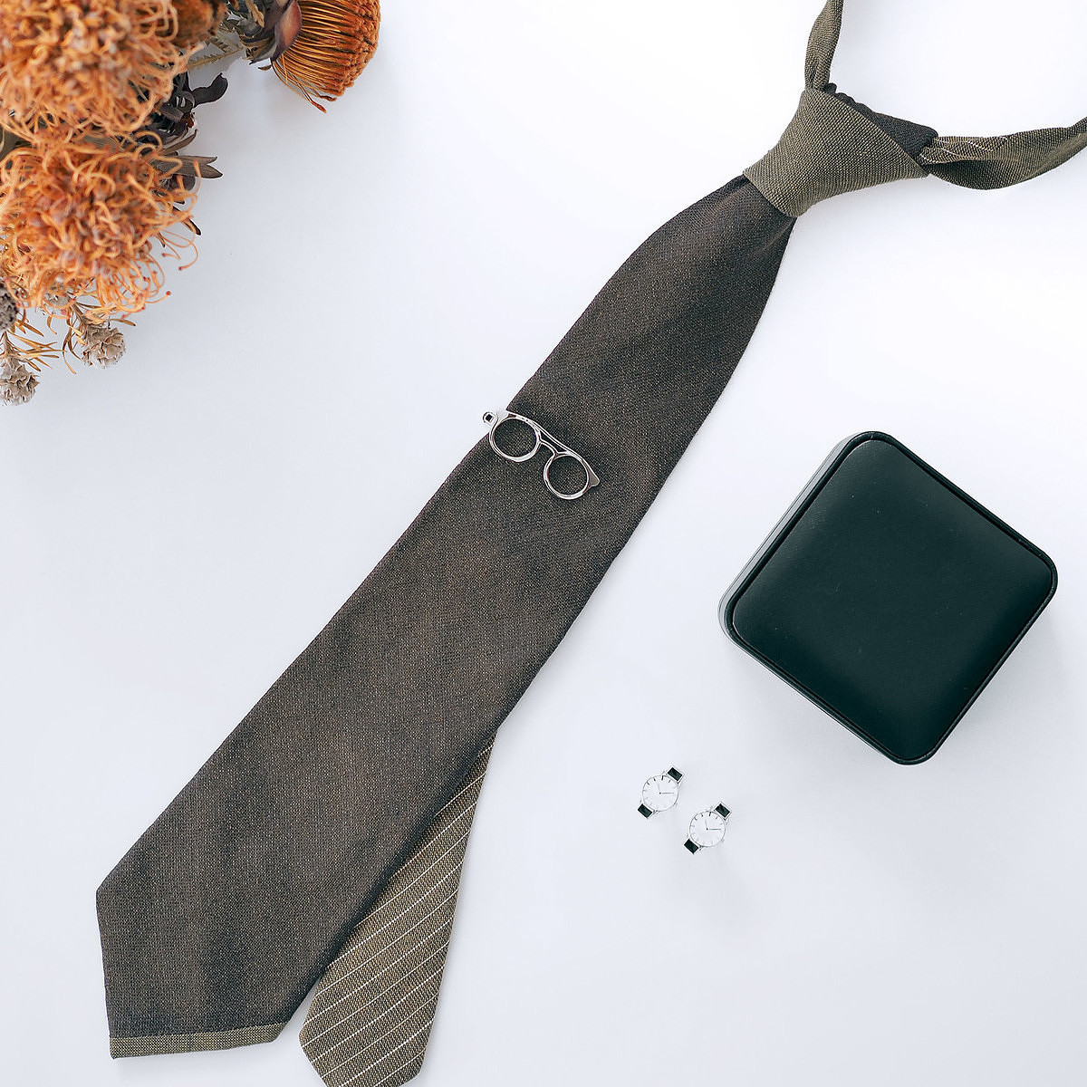 タイピン＆カフスセット  メガネと腕時計