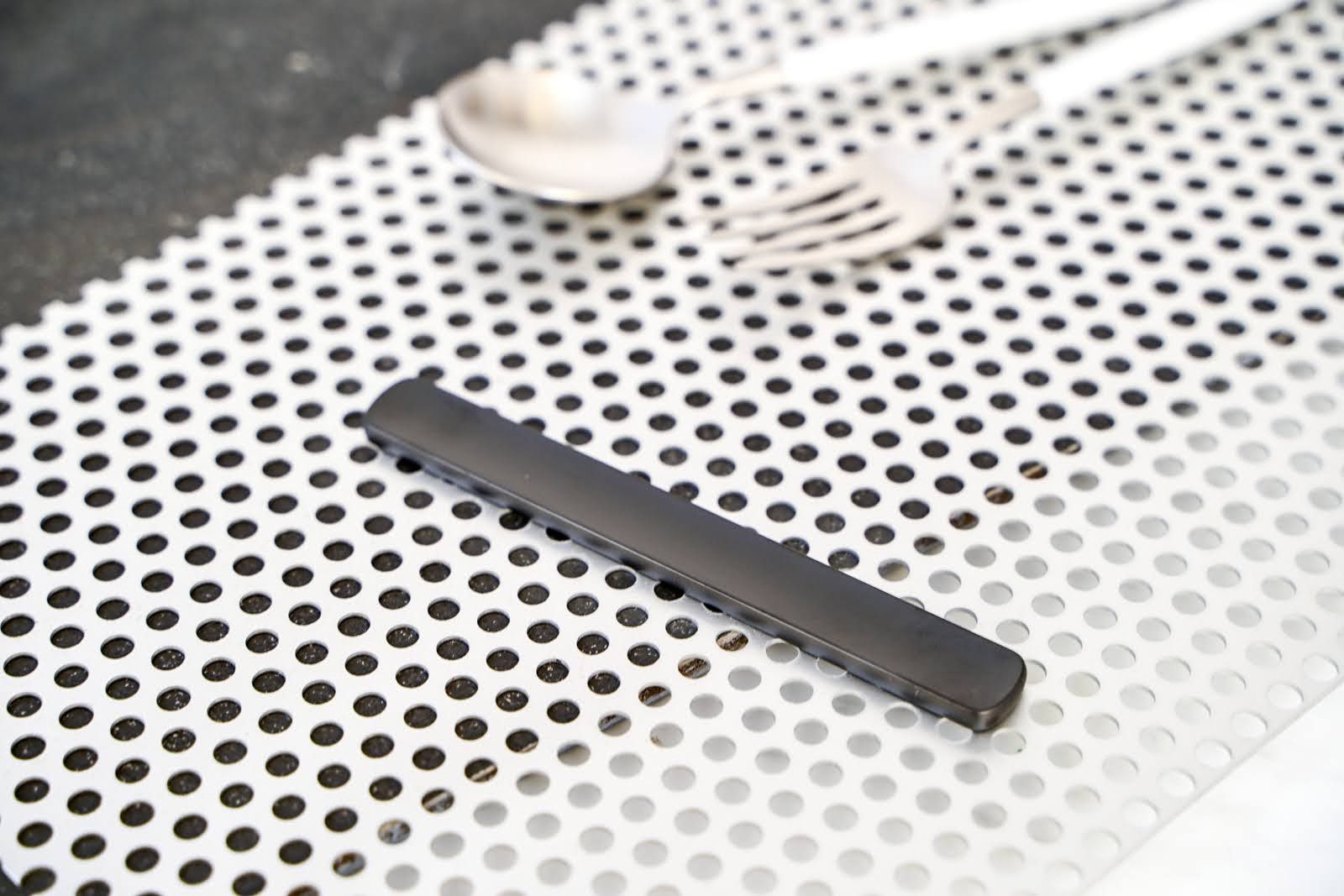 SUMU cutlery rest