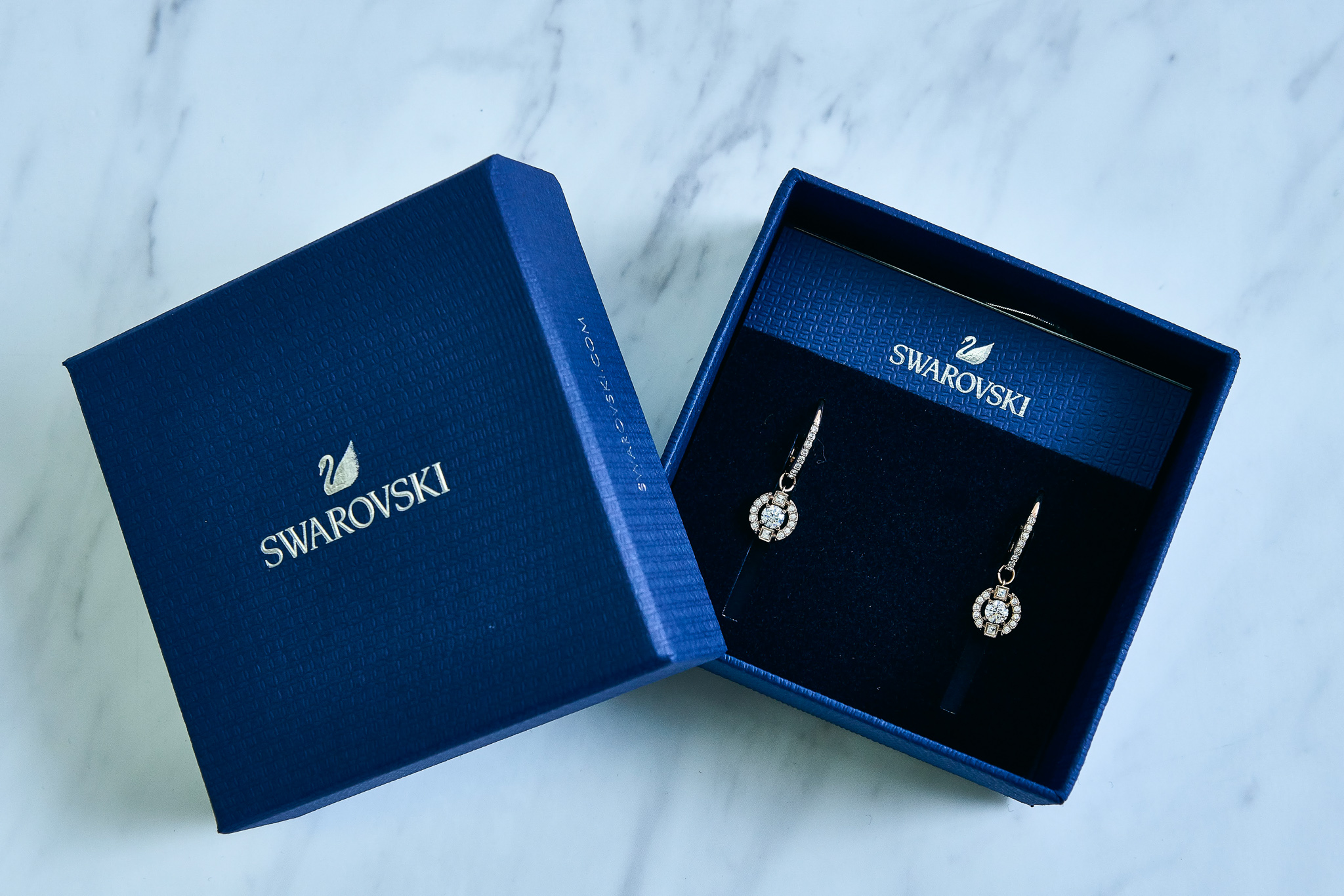 スパークリング ダンス ラウンド ピアス