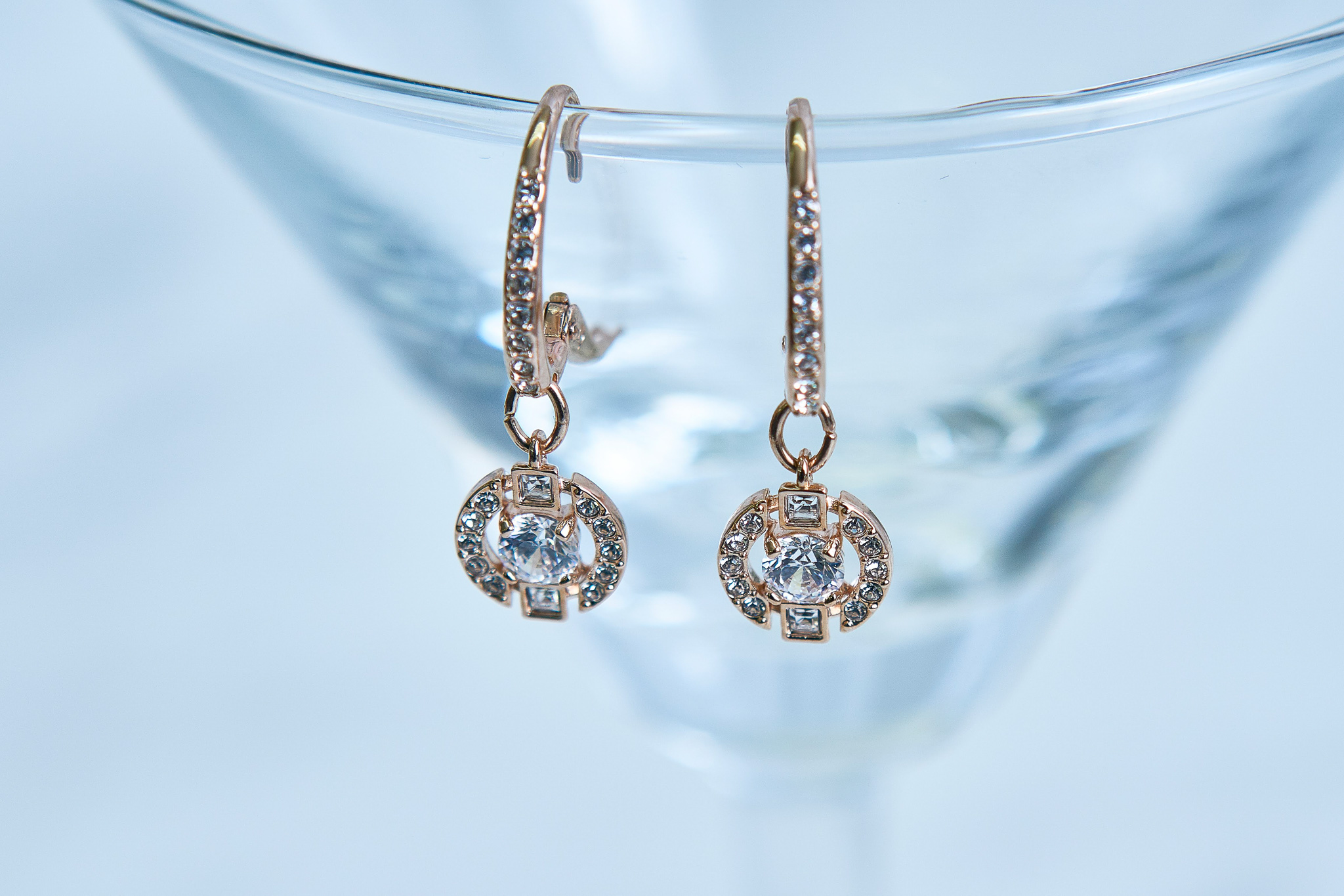 スパークリング ダンス ラウンド ピアス | Swarovski（スワロフスキー 