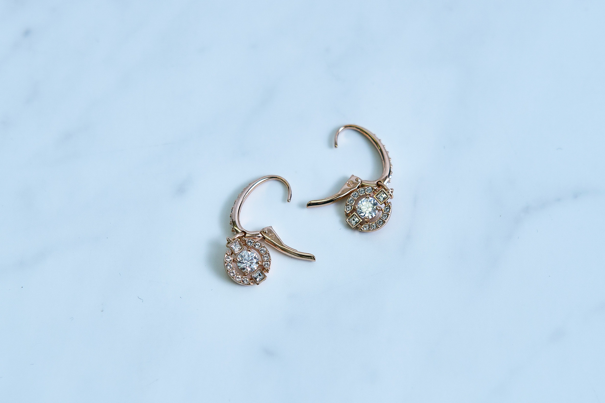 スパークリング ダンス ラウンド ピアス