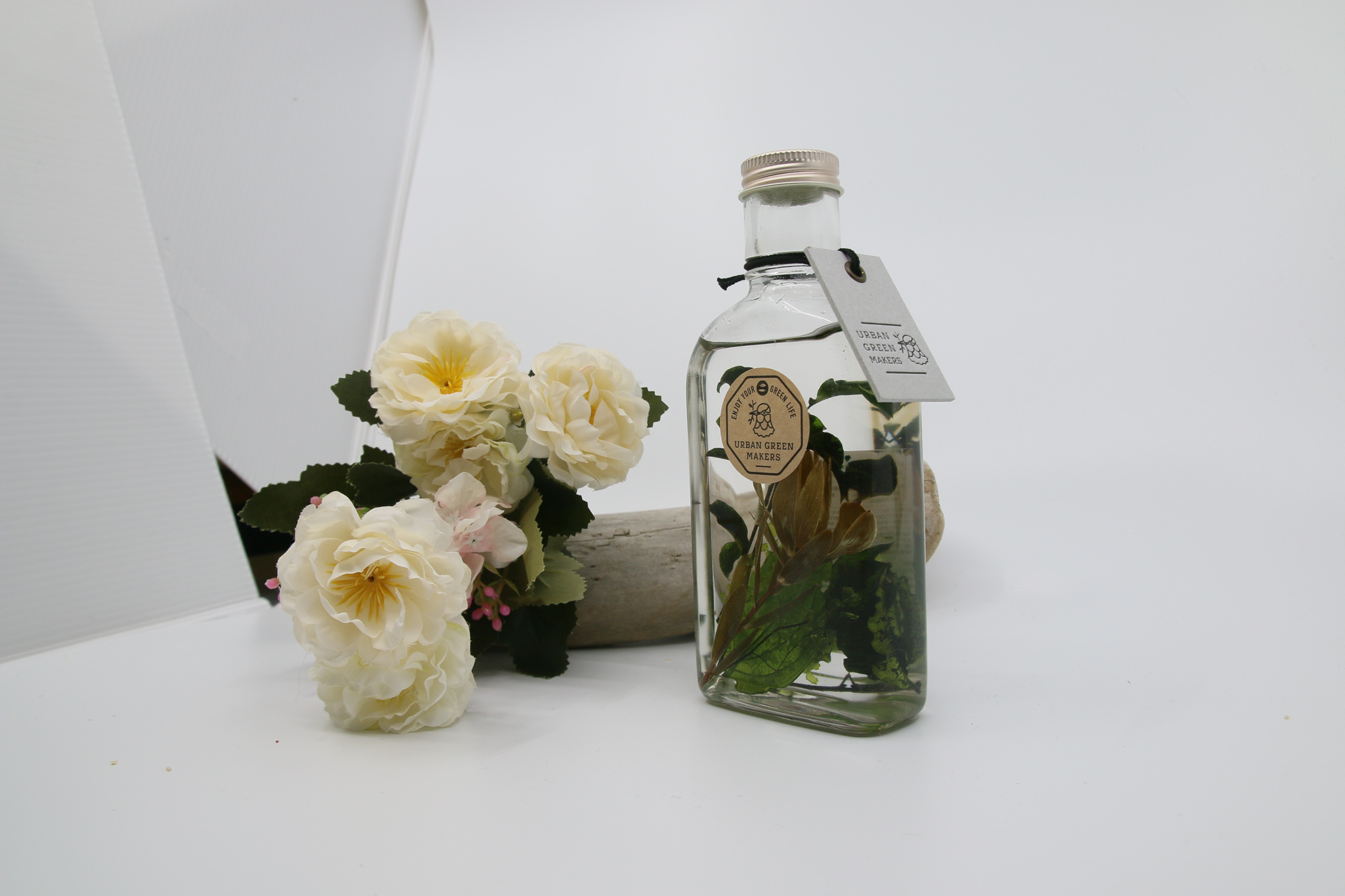 MAKERS HERBARIUM / GLASS BOTTLE BOTANICAL