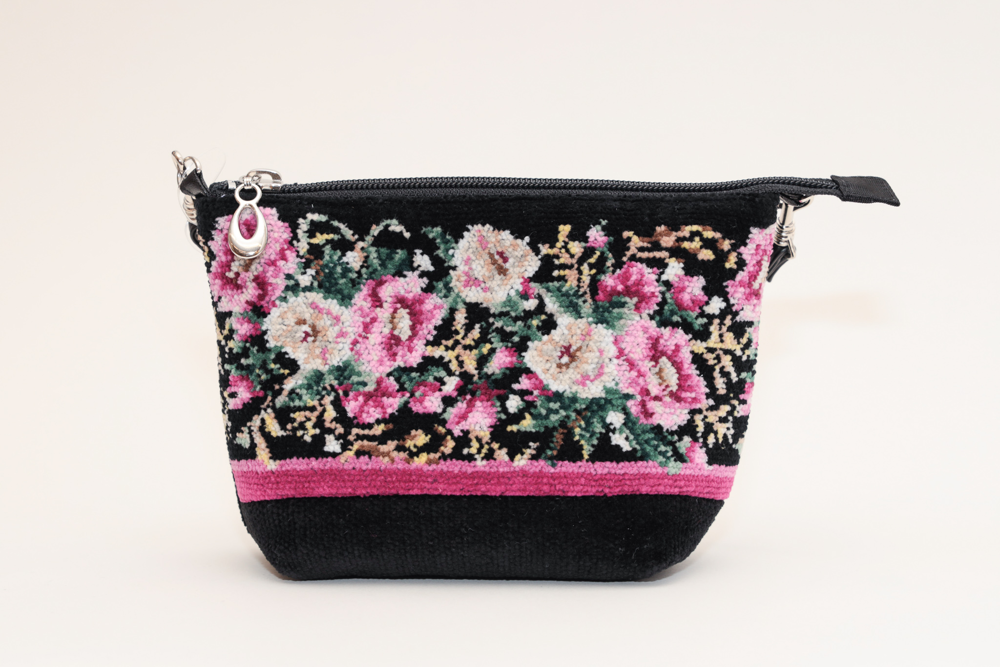 アンティクローズ モールコスメポーチ（ショルダーストラップ付）