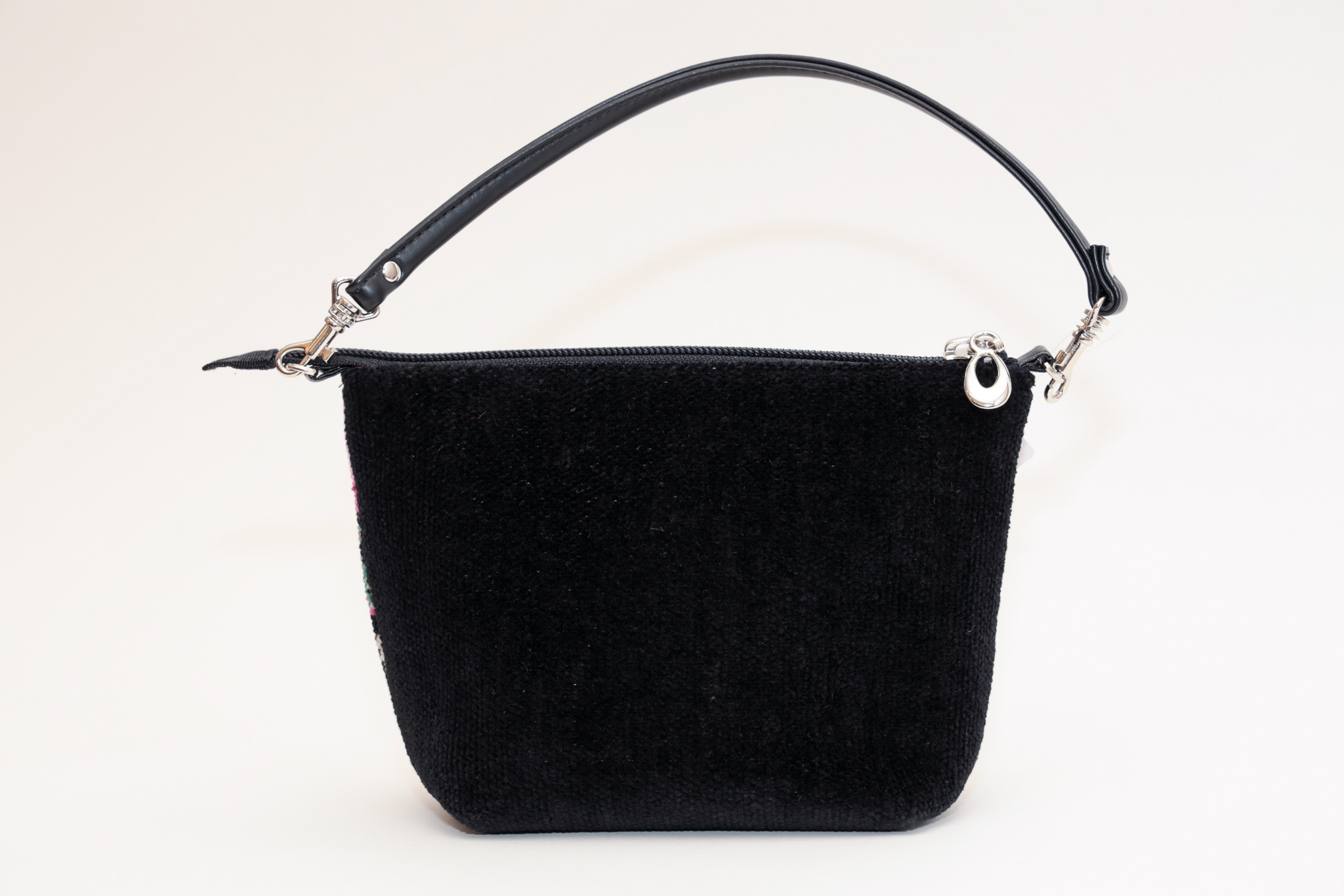 アンティクローズ モールコスメポーチ（ショルダーストラップ付）