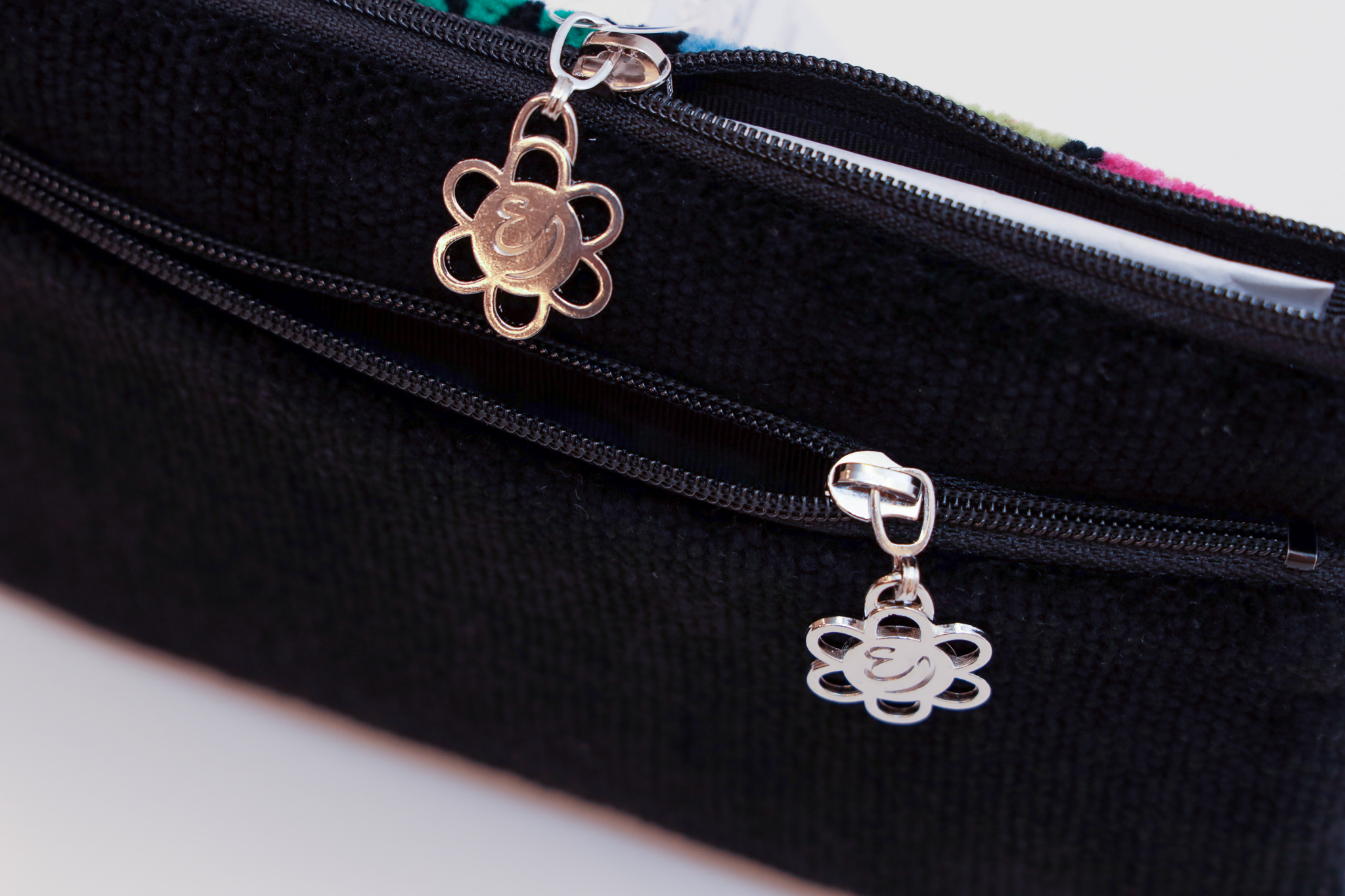 アンナシリーズ フラットポーチ