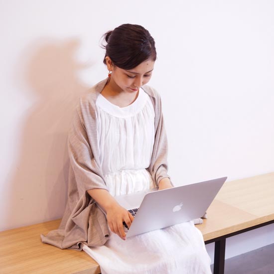 nico ストールポンチョ　贅沢なシルク100% 雪国新潟の待ちわびる春をテーマに