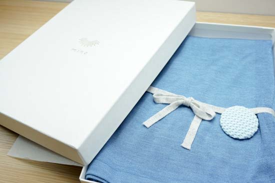 nico ストールポンチョ　贅沢なシルク100% 雪国新潟の待ちわびる春をテーマに