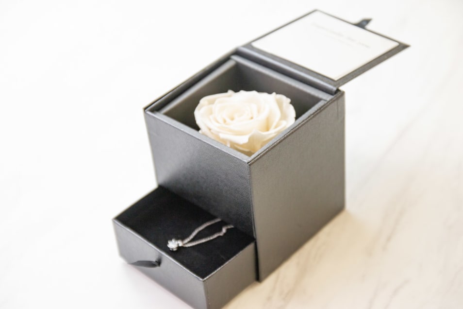 タンプ限定ギフトセット〝リップ＆ネックレス&入浴剤〟