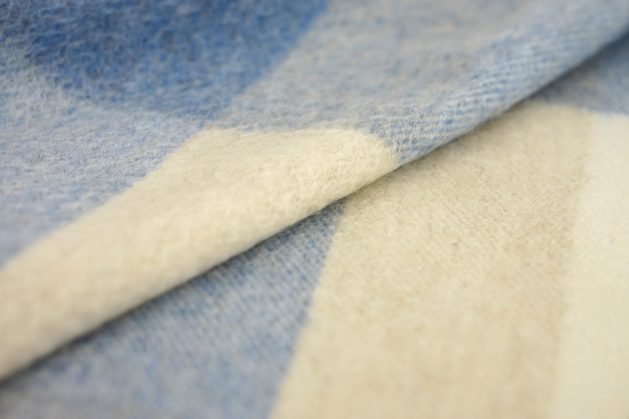 カシミヤ100%紡毛チェックマフラー(30×190cm)