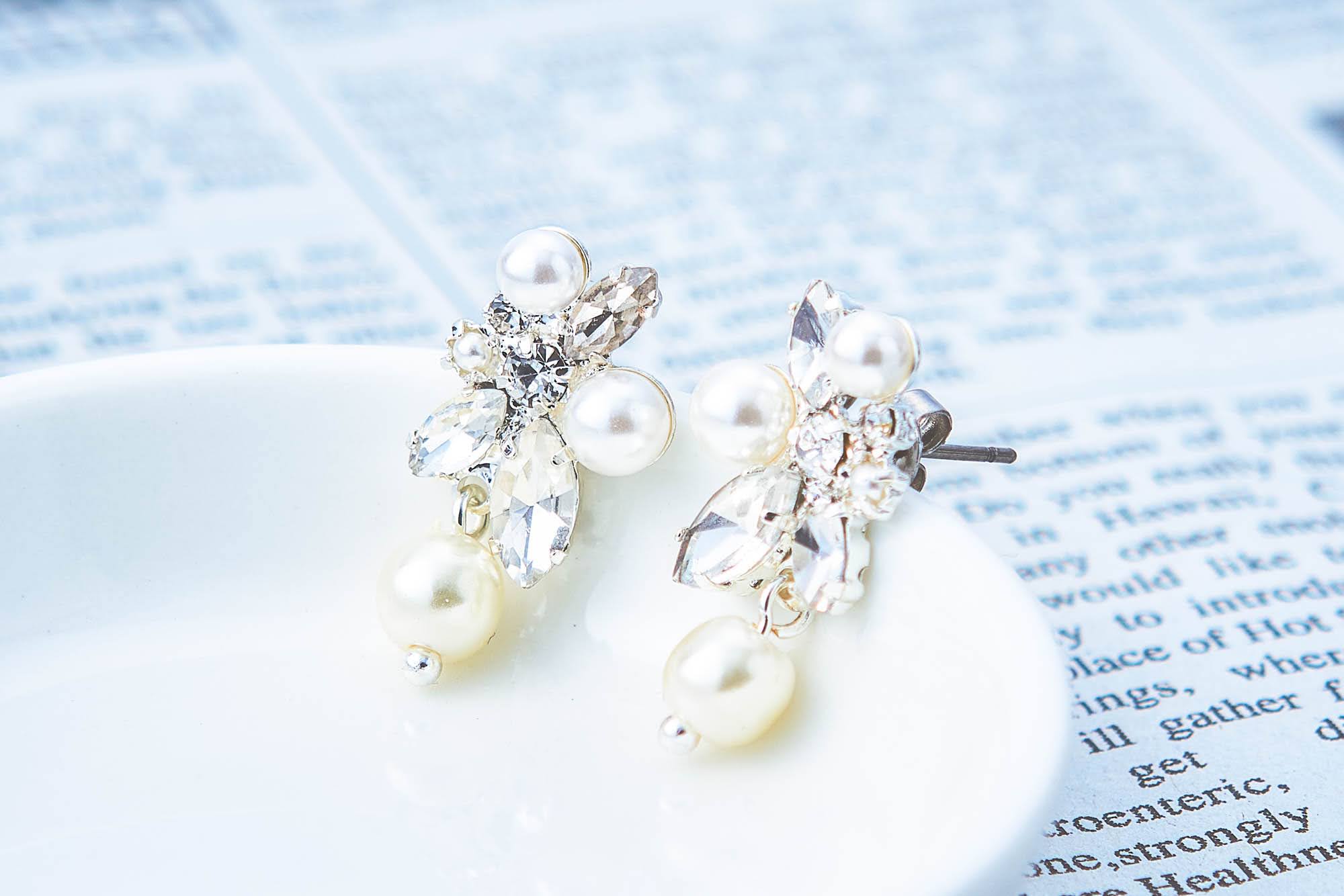 パールビジューx揺れピアス MP18709