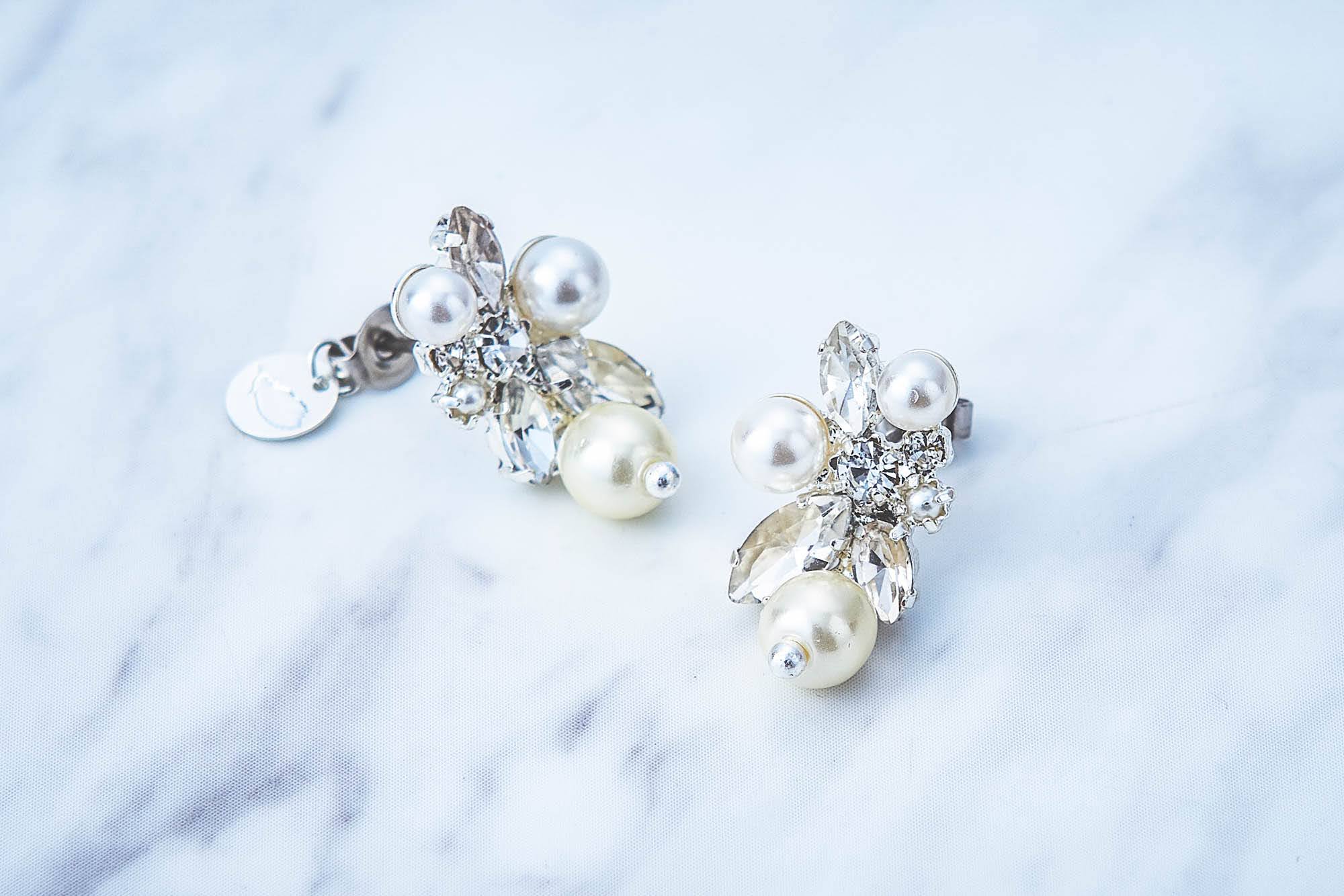 パールビジューx揺れピアス MP18709