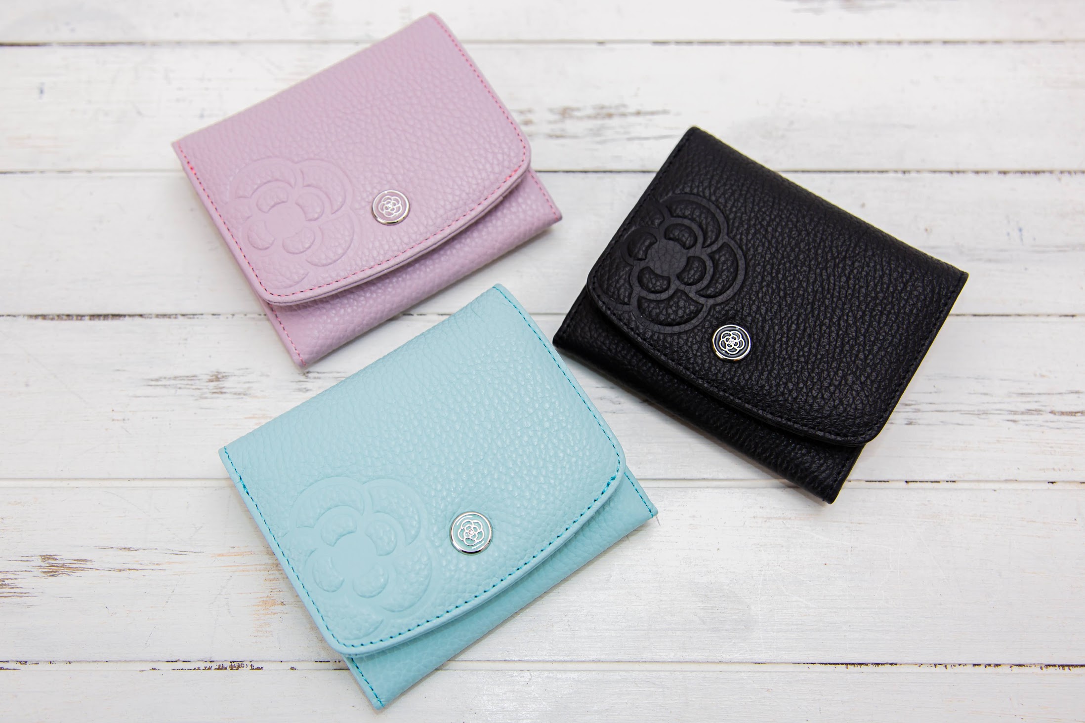 ラデュレII 二つ折り財布