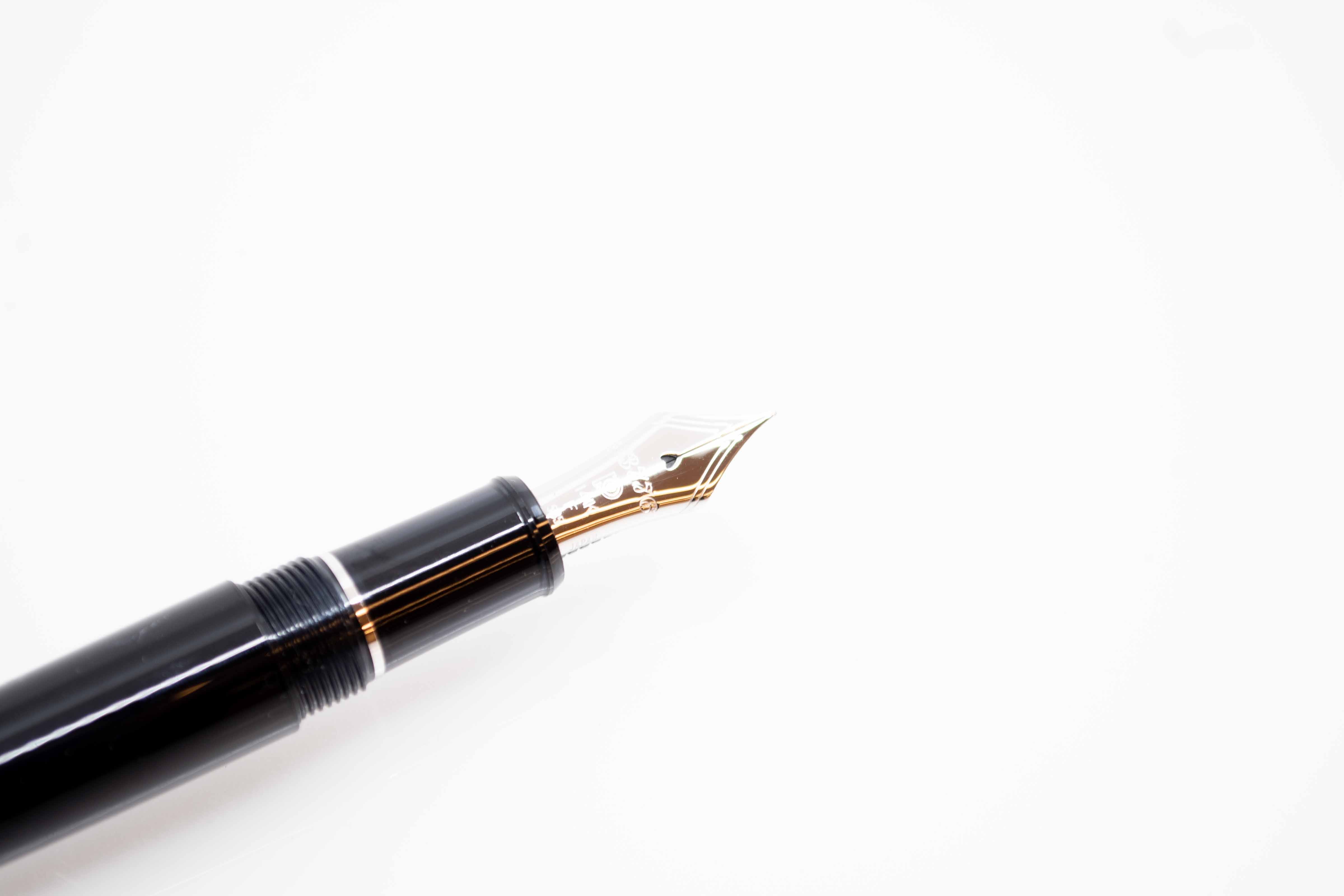 万年筆♯3776 センチュリーロジウムフィニッシュ