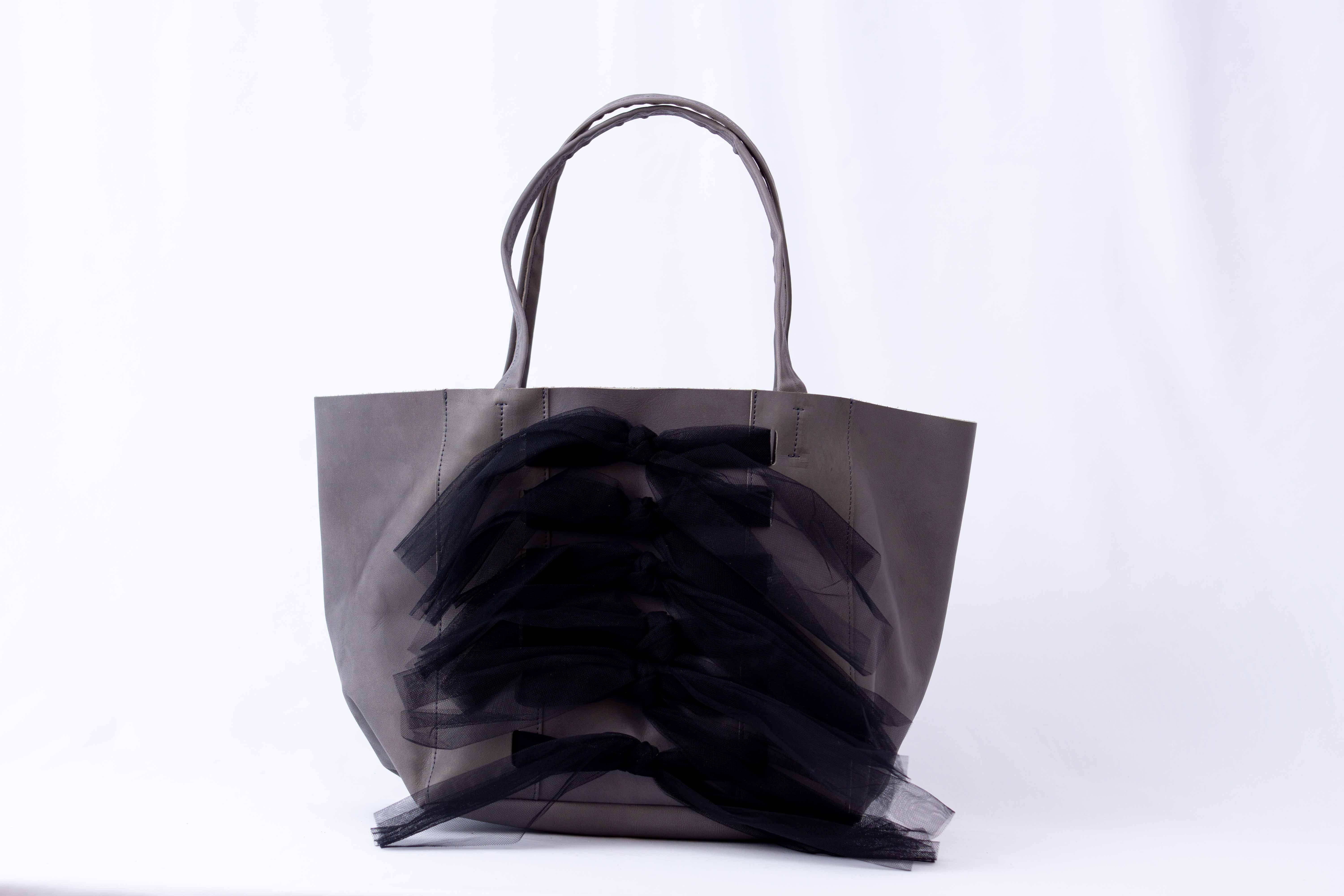 チューリーレザートートL