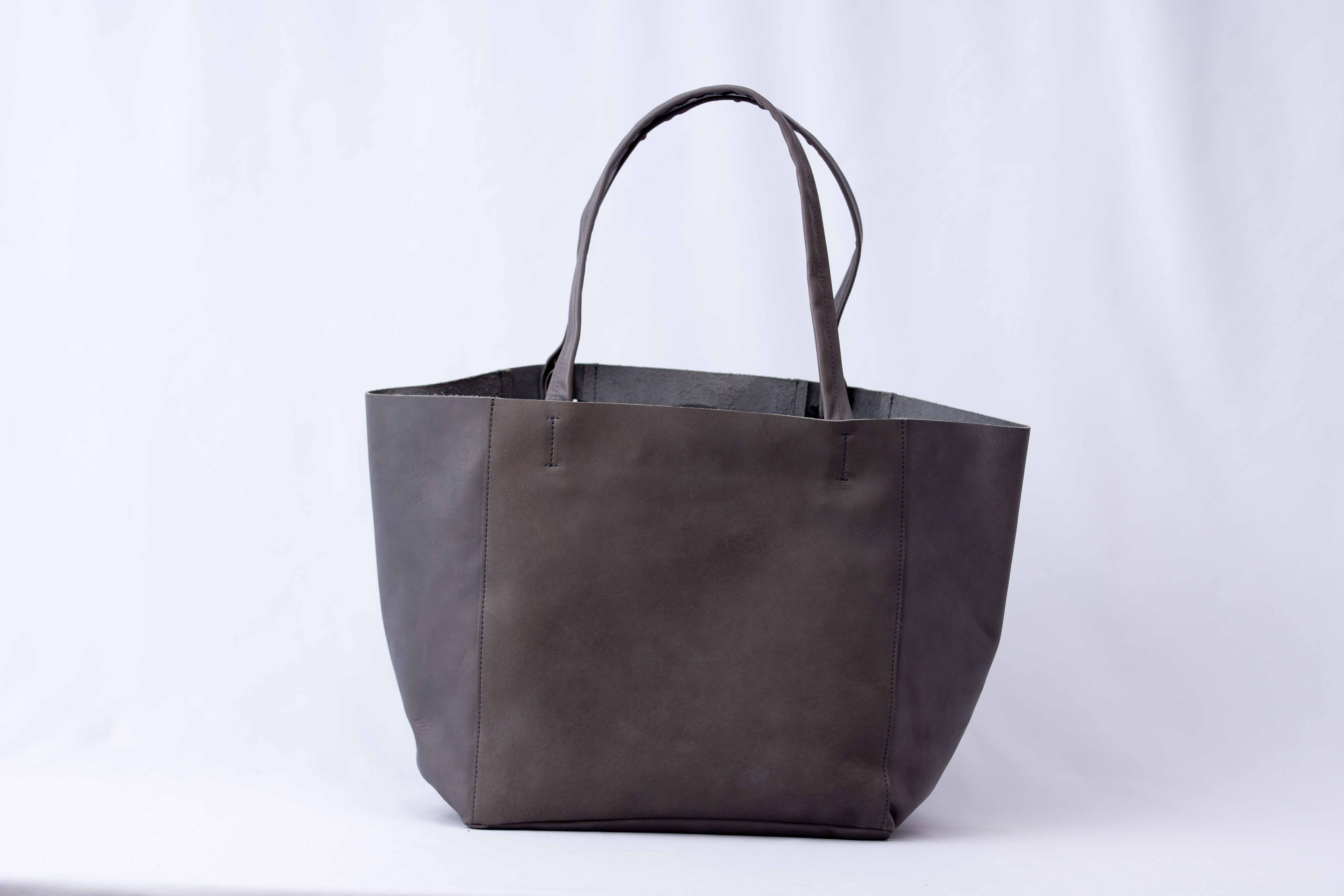 チューリーレザートートL