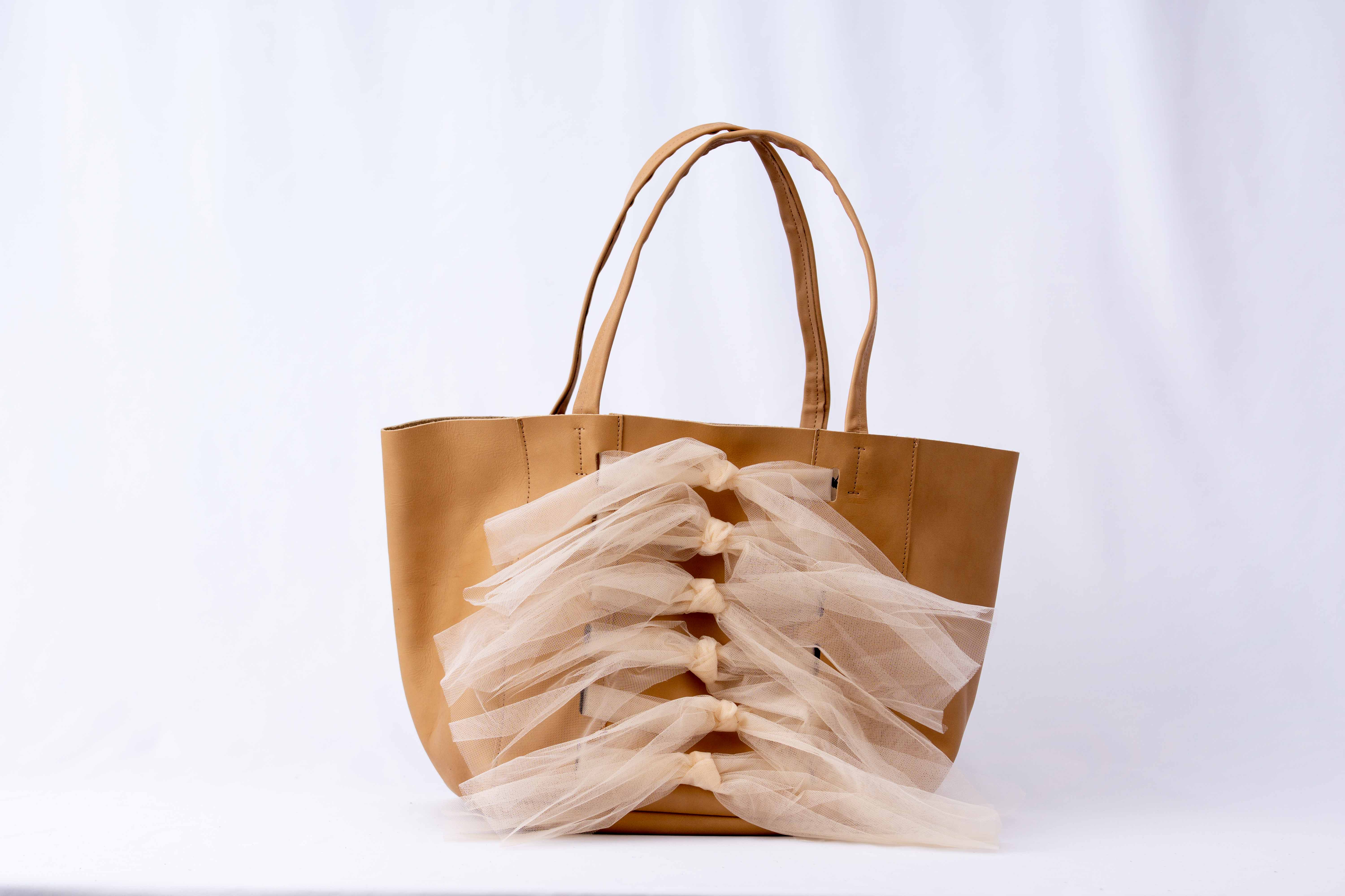 チューリーレザートートL